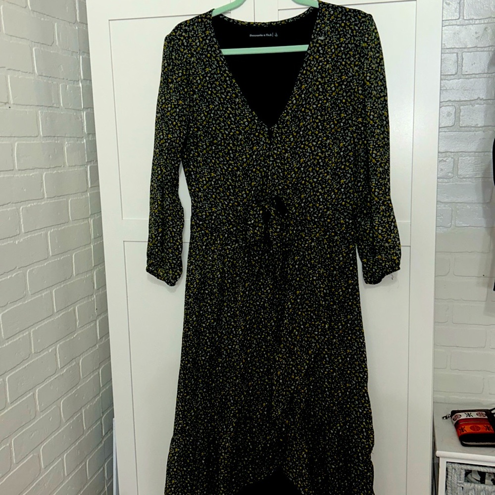 Abercrombie and Fitch women’s dress high low size large